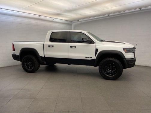 2026 RAM 1500 RHO Crew Cab 4x4 5'7' Box