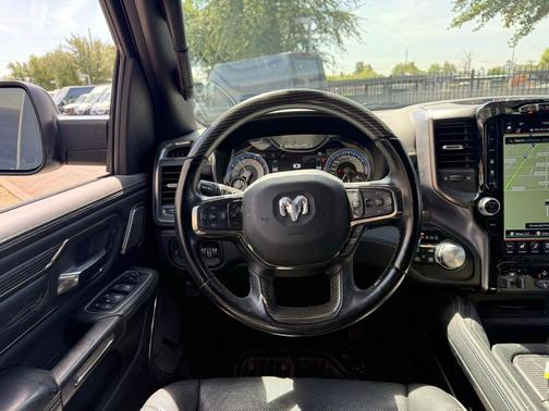 Diamond Black Crystal Pearlcoat 2021 RAM 1500 Limited