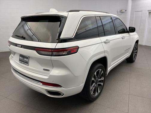2022 Jeep Grand Cherokee Overland
