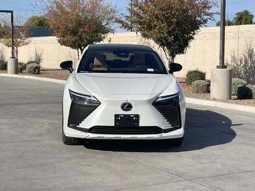 2023 Lexus RZ 450e Luxury