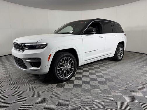Bright White Clearcoat 2024 Jeep Grand Cherokee Summit