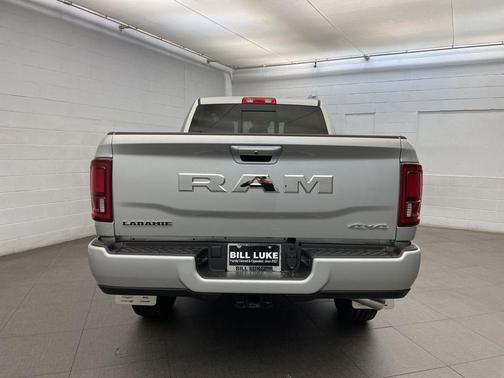 2026 RAM 2500 Laramie Crew Cab 4x4 6'4' Box