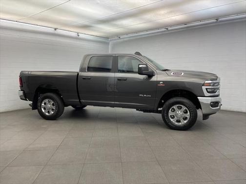 2025 RAM 2500 Big Horn Crew Cab 4x4 6'4' Box