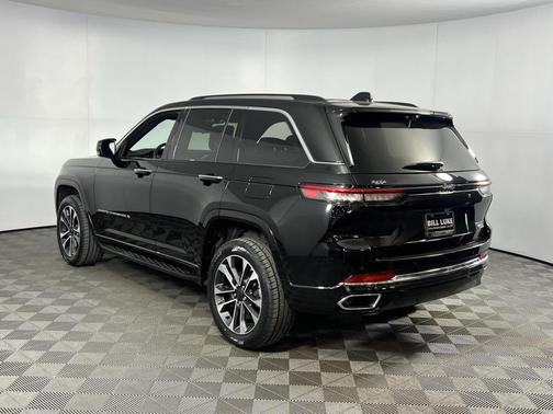2022 Jeep Grand Cherokee Overland