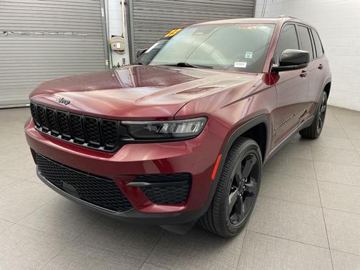 2023 Jeep Grand Cherokee Altitude