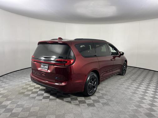 2021 Chrysler Pacifica Hybrid Limited