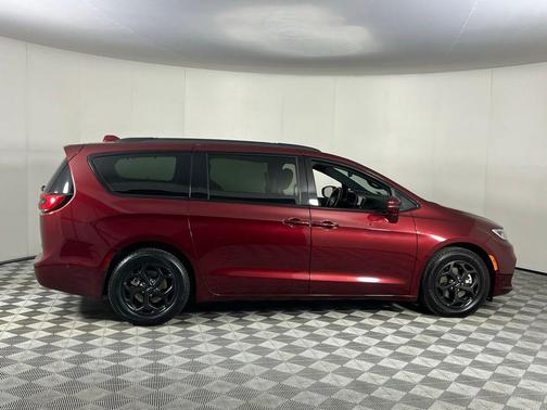 2021 Chrysler Pacifica Hybrid Limited