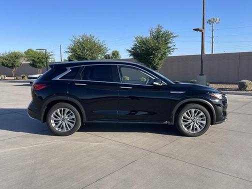2024 INFINITI QX50 LUXE