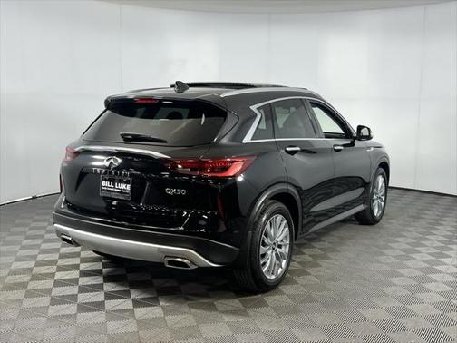 2024 INFINITI QX50 LUXE