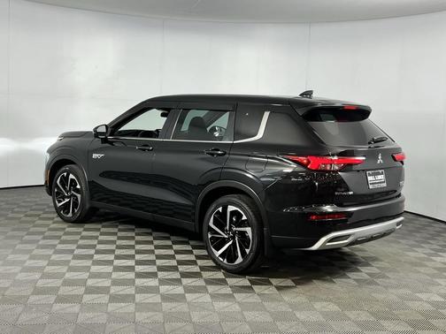 2023 Mitsubishi Outlander PHEV SE S-AWC
