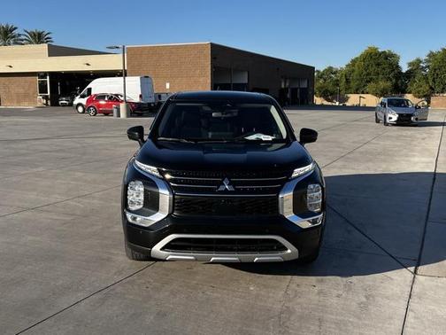 2023 Mitsubishi Outlander PHEV SE S-AWC