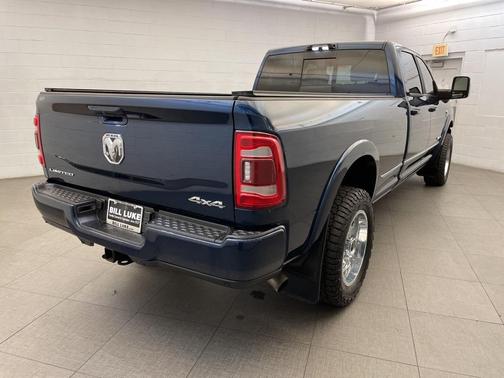 2023 RAM 3500 Limited Crew Cab 4x4 8' Box