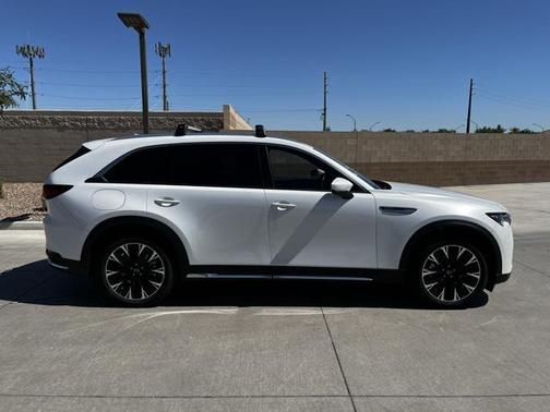 2024 Mazda CX-90 PHEV Premium Plus