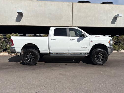 2019 RAM 2500 Big Horn Crew Cab 4x4 6'4' Box