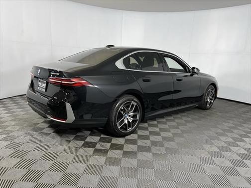 2024 BMW i5 eDrive40