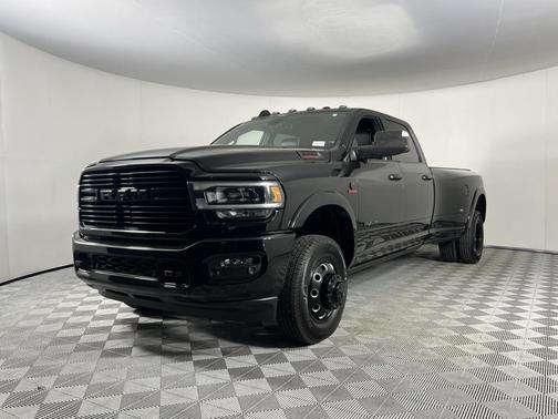 2021 RAM 3500 Laramie Crew Cab 4x4 8' Box