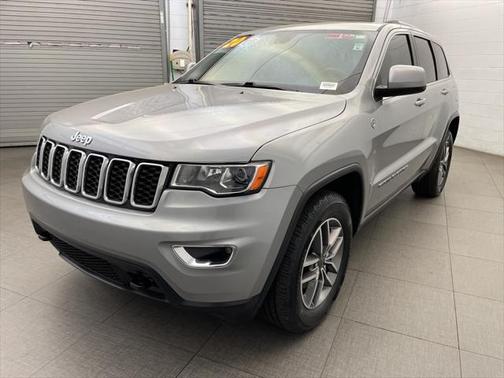 2020 Jeep Grand Cherokee Laredo