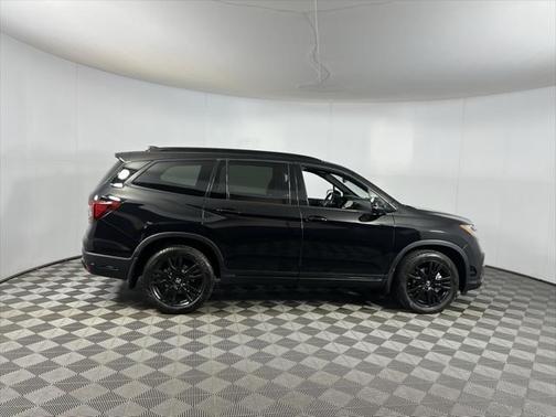 2022 Honda Pilot AWD Black Edition