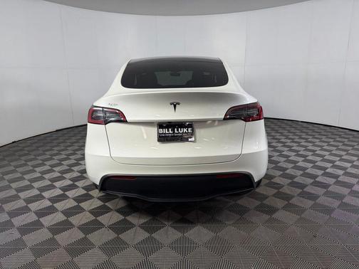 2024 Tesla Model Y Long Range Dual Motor All-Wheel Drive