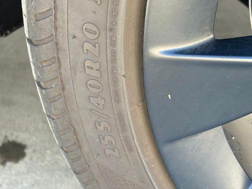 2024 Tesla Model Y Long Range Dual Motor All-Wheel Drive