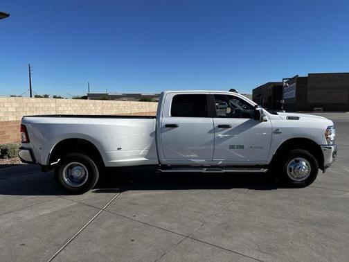 2024 RAM 3500 Big Horn Crew Cab 4x4 8' Box