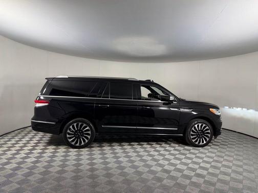 2023 Lincoln Navigator Black Label