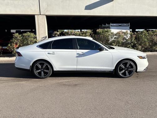 2023 Honda Accord Hybrid Base