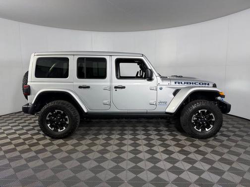Silver Zynith Clearcoat 2024 Jeep Wrangler 4xe Rubicon X
