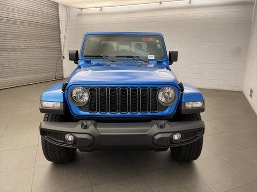 2025 Jeep Gladiator Nighthawk