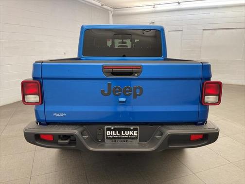 2025 Jeep Gladiator Nighthawk