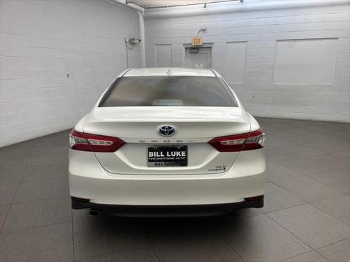 2020 Toyota Camry Hybrid XLE