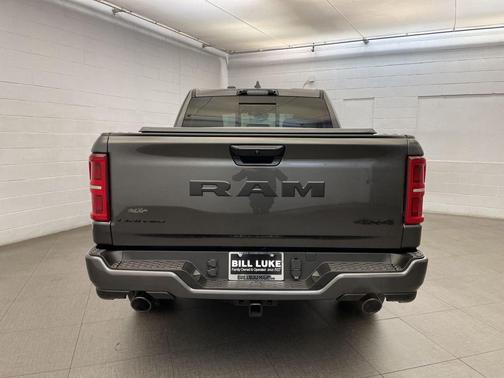 Granite Crystal Metallic Clearcoat 2026 RAM 1500 Limited
