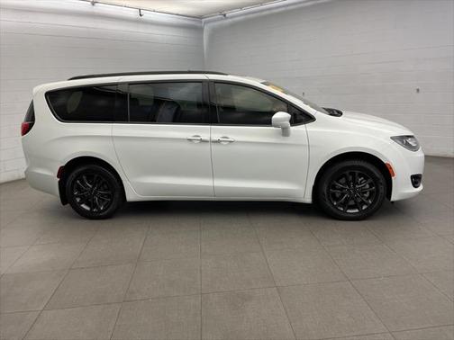 2020 Chrysler Pacifica L