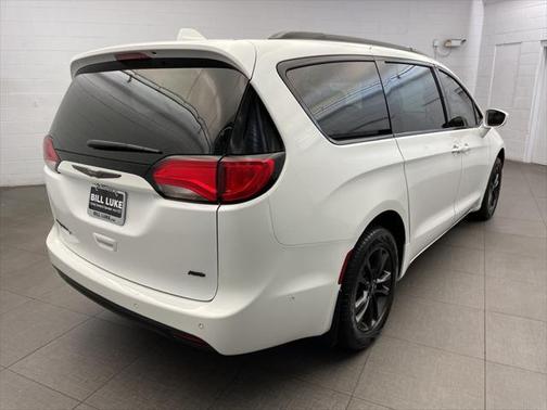 2020 Chrysler Pacifica L