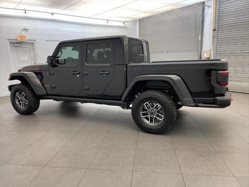 2025 Jeep Gladiator Mojave X