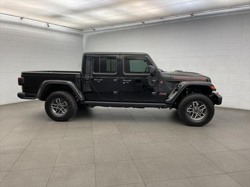2025 Jeep Gladiator Mojave X
