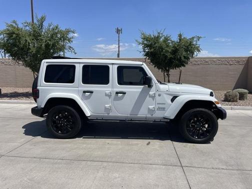 2024 Jeep Wrangler 4xe Sahara