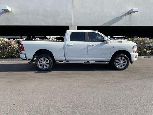 2023 RAM 2500 Laramie Crew Cab 4x4 6'4' Box