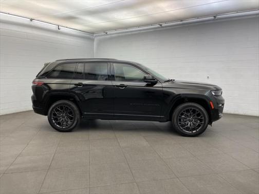 2025 Jeep Grand Cherokee Summit