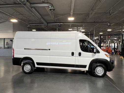 2025 RAM ProMaster 2500 Tradesman