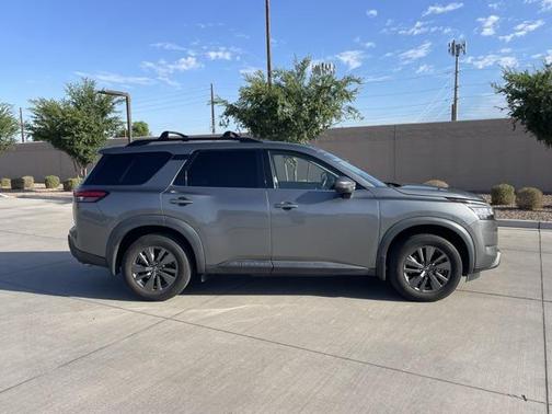 2022 Nissan Pathfinder SV 2WD