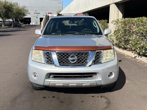 2008 Nissan Pathfinder SE