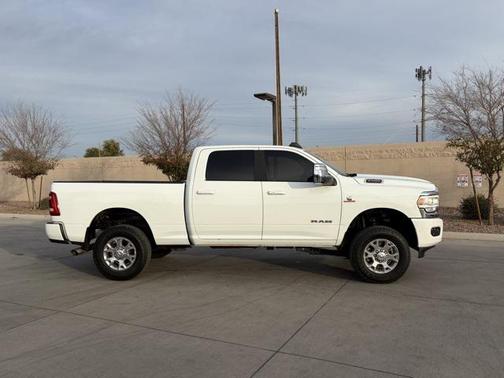 2024 RAM 2500 Laramie Crew Cab 4x4 6'4' Box