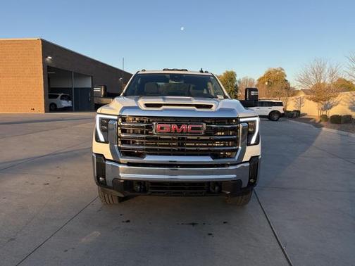 2025 GMC Sierra 3500 SLE