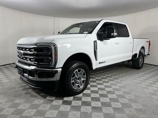 Oxford White 2024 Ford F-250 Lariat