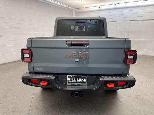 Anvil Clearcoat 2026 Jeep Gladiator Mojave X 4x4