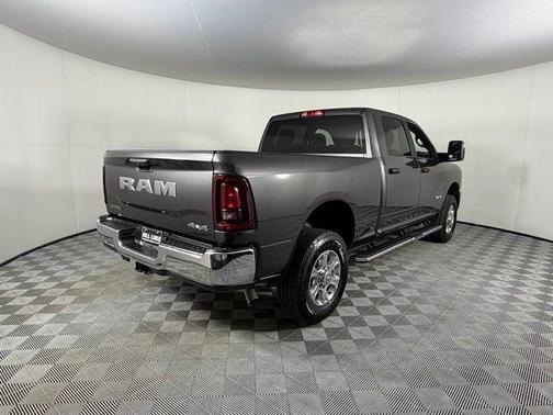 2025 RAM 2500 Big Horn Crew Cab 4x4 6'4' Box