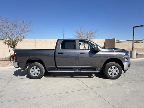 2025 RAM 2500 Big Horn Crew Cab 4x4 6'4' Box