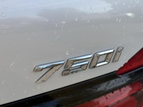 2019 BMW 750 I