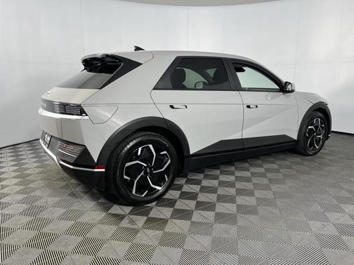 2023 Hyundai IONIQ 5 SE